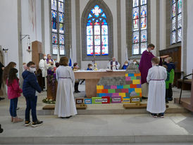 Bischof Dr. Michael Gerber besucht St. Crescentius (Foto: Karl-Franz Thiede)